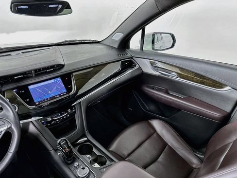 Used 2022 Cadillac XT6 Premium Luxury FWD image 24
