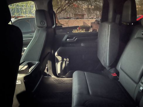 Used 2025 GMC Sierra 2500 AT4 AWD/4WD image 10