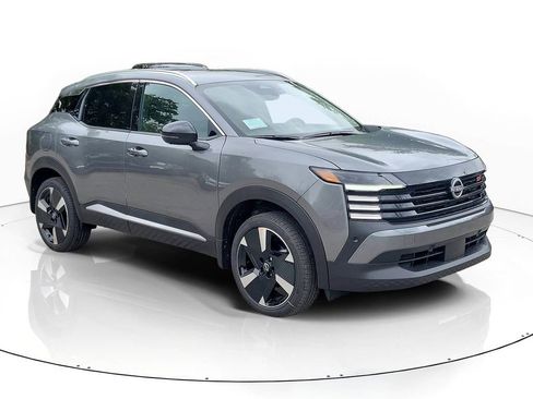 New 2026 Nissan Kicks SR FWD image 1