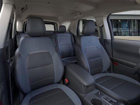 Used 2025 Ford Bronco Sport Outer Banks image 10