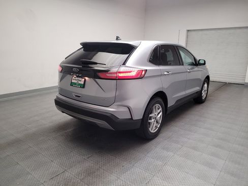 Used 2022 Ford Edge SEL AWD/4WD image 9