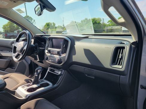 Certified 2022 Chevrolet Colorado LT w/ LT Convenience Package AWD/4WD image 30