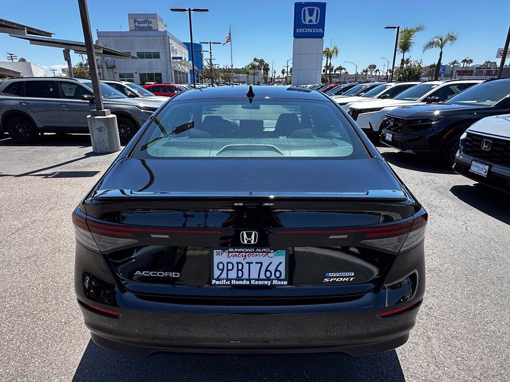 Used 2024 Honda Accord Sport image 7