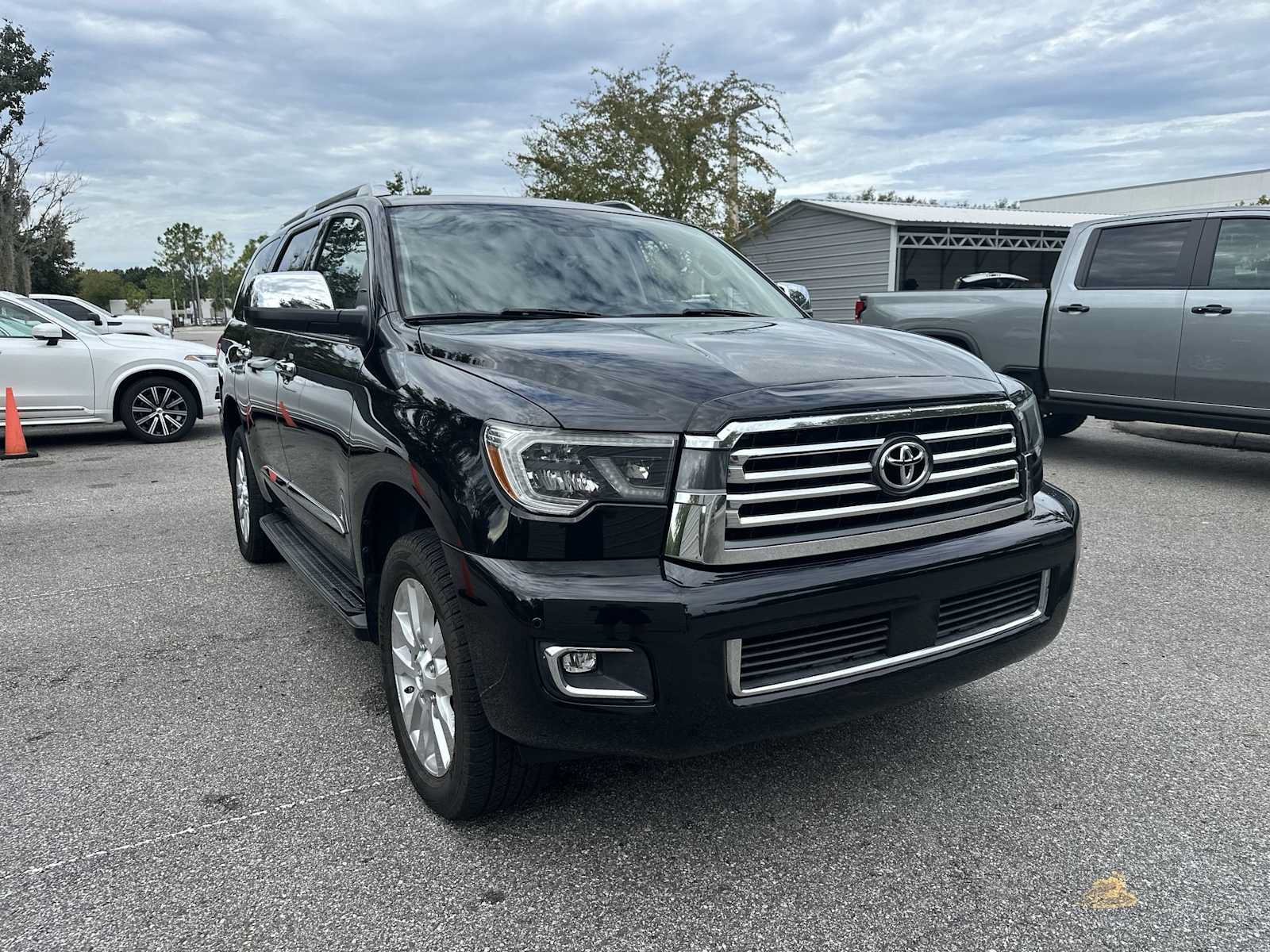 Used 2018 Toyota Sequoia Platinum AWD/4WD image 8