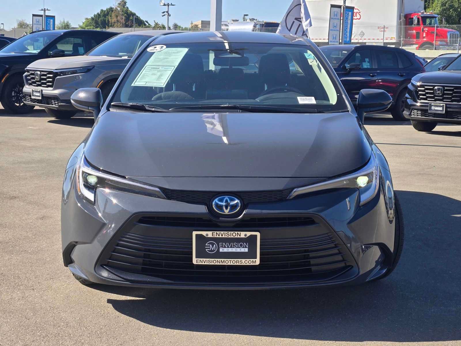 Used 2023 Toyota Corolla LE w/ Carpet Mat Package (TMS) FWD image 2