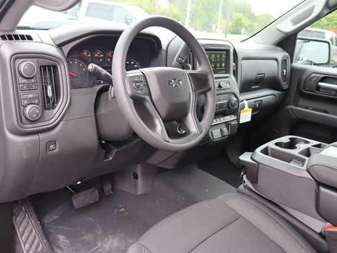 New 2026 Chevrolet Silverado 1500 Custom Trail Boss w/ LPO, Dark Essentials Package AWD/4WD image 6