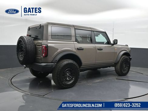 Used 2026 Ford Bronco Badlands AWD/4WD image 2