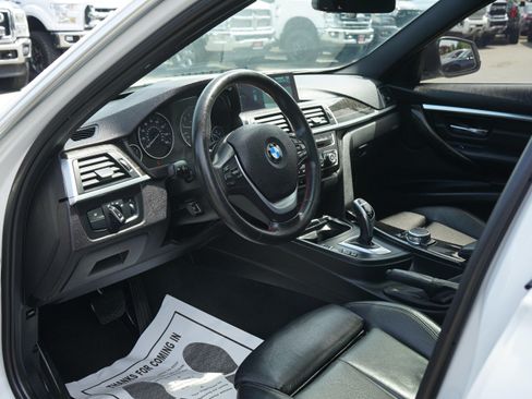 Used 2017 BMW 330i xDrive Wagon AWD/4WD image 13
