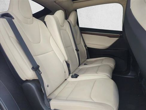 Used 2018 Tesla Model X 75D AWD/4WD image 19