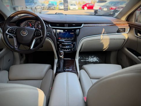 Used 2013 Cadillac XTS Premium image 12