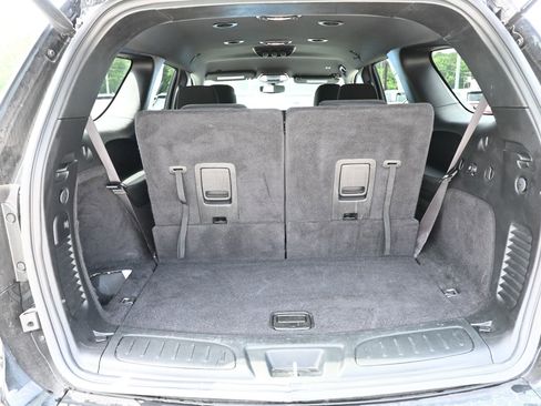 Used 2025 Dodge Durango GT RWD image 38