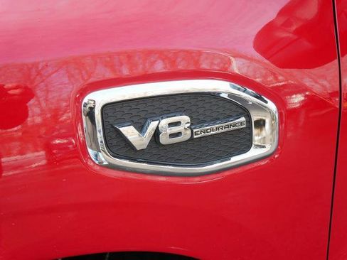 Certified 2024 Nissan Titan SV w/ SV Convenience Package image 10