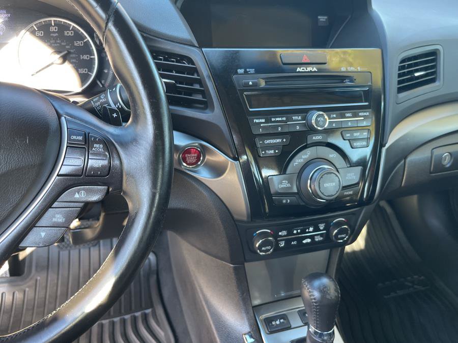 Used 2013 Acura ILX w/ Technology Package FWD image 38