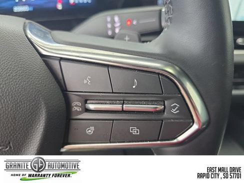 Used 2026 Chevrolet Equinox LT AWD/4WD image 33