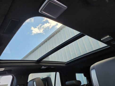 New 2026 Cadillac Escalade Platinum Sport w/ LPO, ONYX Package AWD/4WD image 21