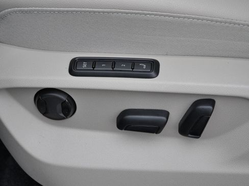 Certified 2025 Volkswagen Atlas SEL Premium R-Line image 20