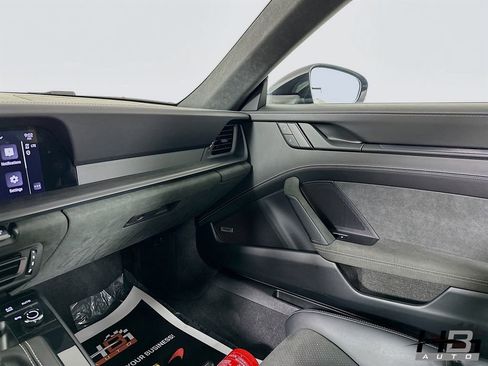Used 2022 Porsche 911 GT3 RWD image 17