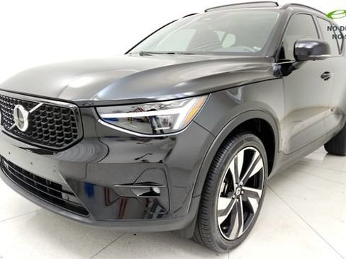 Used 2024 Volvo XC40 B5 Plus w/ Protection Package Premier AWD/4WD image 25