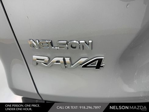 Used 2021 Toyota RAV4 XLE AWD/4WD image 16