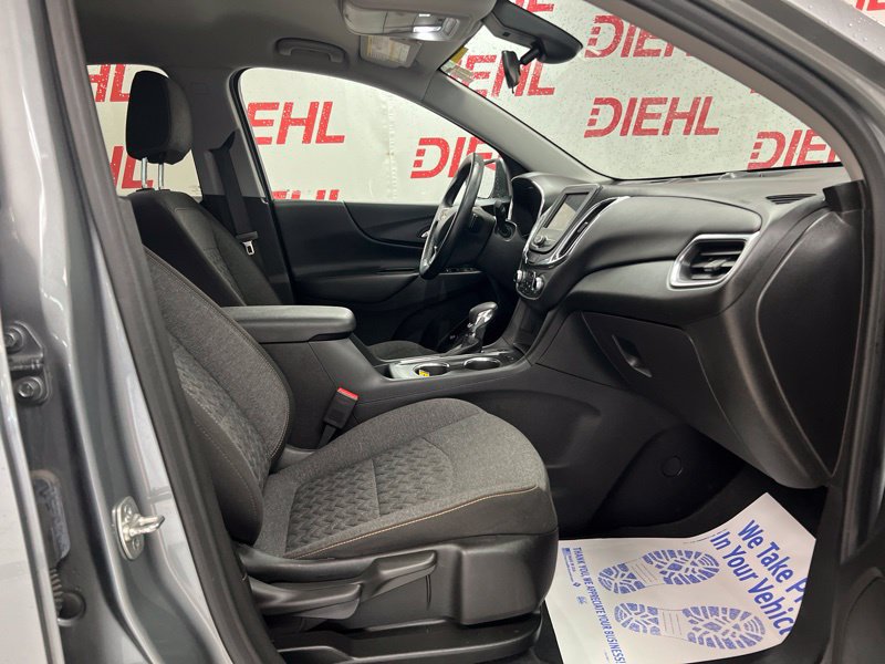 Used 2023 Chevrolet Equinox LT AWD/4WD image 13