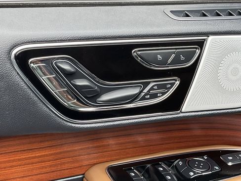 Used 2024 Lincoln Navigator L Reserve w/ Equipment Group 201A image 12