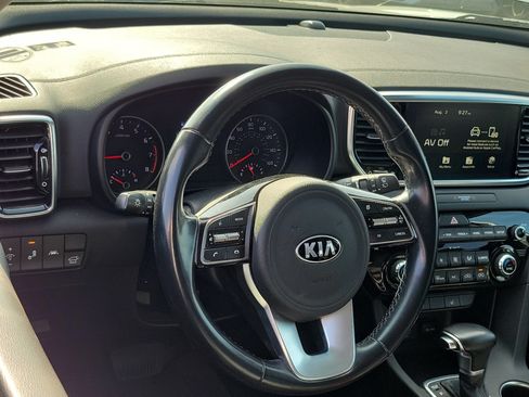 Used 2022 Kia Sportage EX FWD image 9