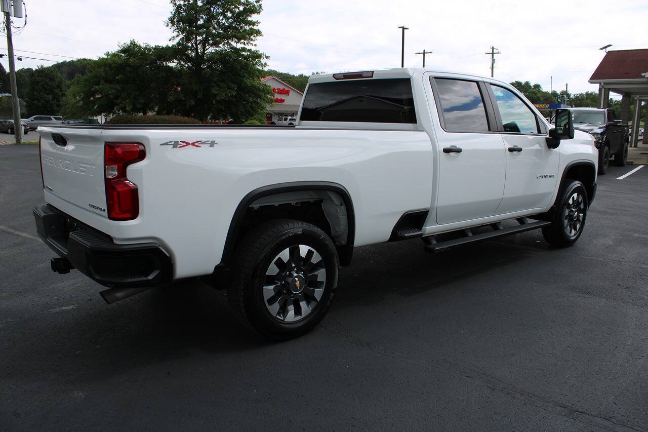 Used 2021 Chevrolet Silverado 2500 Custom w/ Custom Value Package AWD/4WD image 6