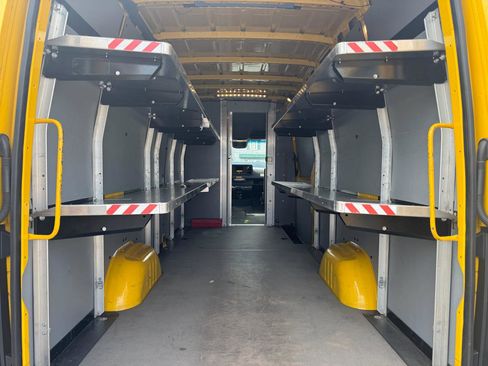 Used 2021 Mercedes-Benz Sprinter 2500 w/ Acoustic Package image 9