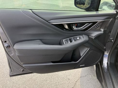 Used 2025 Subaru Outback Touring XT w/ Popular Package #2 image 14