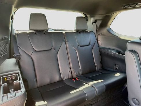 New 2026 Lexus TX 500h AWD image 22