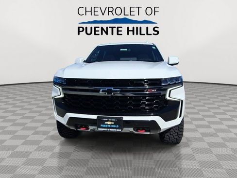 Used 2022 Chevrolet Tahoe Z71 w/ Luxury Package AWD/4WD image 3