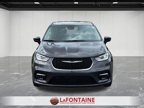 Used 2023 Chrysler Pacifica Touring-L AWD/4WD image 8