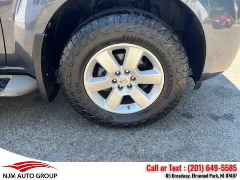 Used 2010 Nissan Pathfinder SE AWD/4WD image 13