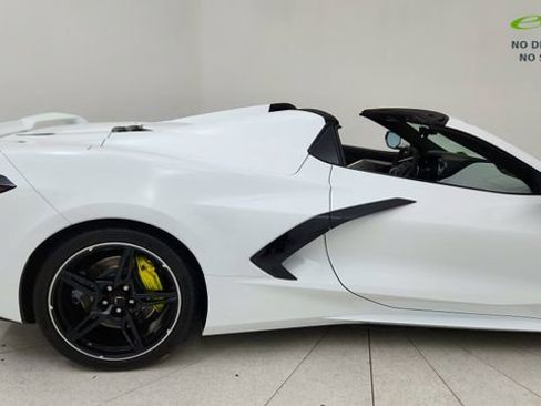Used 2022 Chevrolet Corvette Stingray Premium Conv w/ Z51 Performance Package RWD image 12