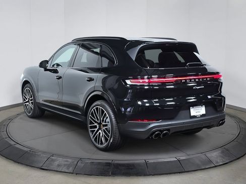 New 2026 Porsche Cayenne image 3