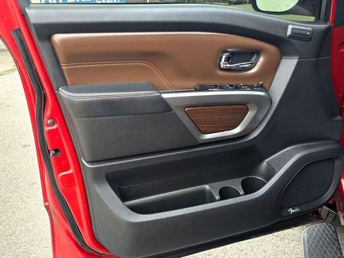 Used 2019 Nissan Titan Platinum Reserve image 23