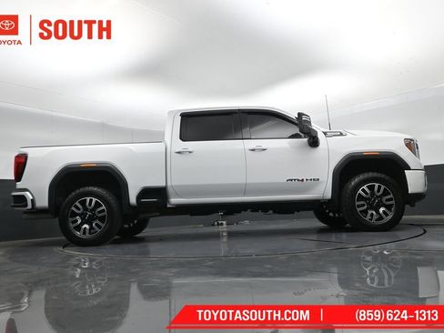 Used 2022 GMC Sierra 2500 AT4 w/ AT4 Premium Plus Package AWD/4WD image 44