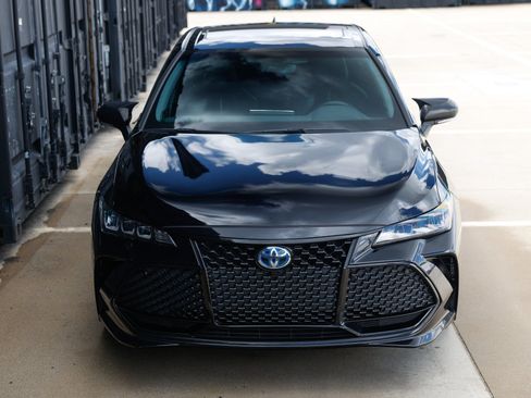 Used 2022 Toyota Avalon XSE FWD image 21