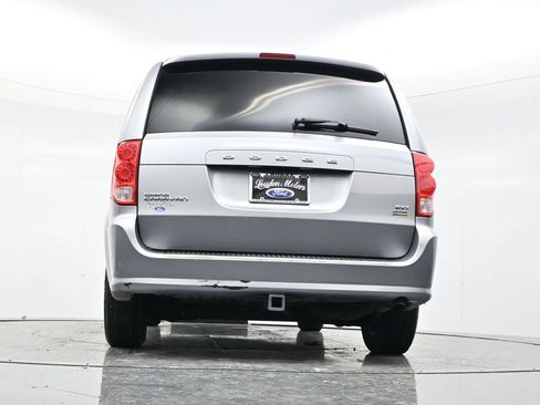 Used 2016 Dodge Grand Caravan SXT image 53