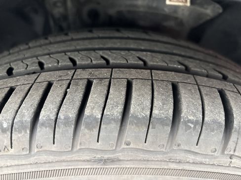 Used 2025 Toyota Camry SE image 12