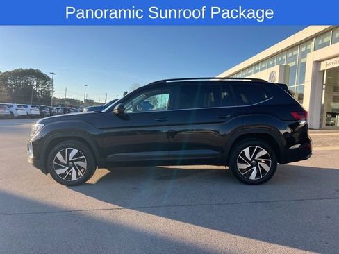 Used 2024 Volkswagen Atlas SE image 3