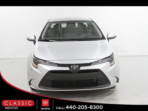 Certified 2023 Toyota Corolla LE image 2