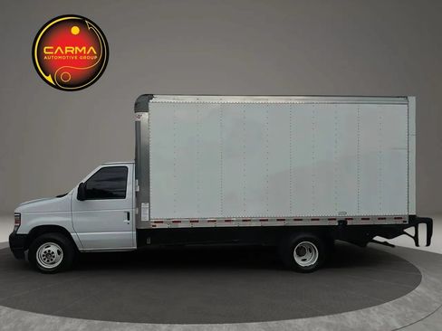 Used 2022 Ford E-350 and Econoline 350 Super Duty w/ Power Windows & Locks Group RWD image 2