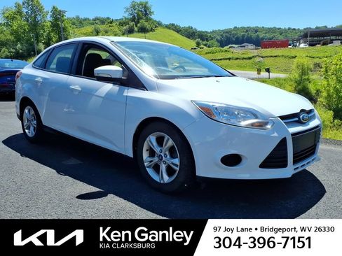 Used 2014 Ford Focus SE w/ SE Winter Package FWD image 6