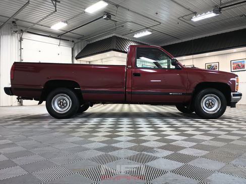 Used 1988 Chevrolet Silverado 2500 2WD Regular Cab image 7