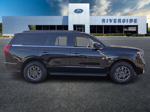 Certified 2025 Ford Expedition Active image 8
