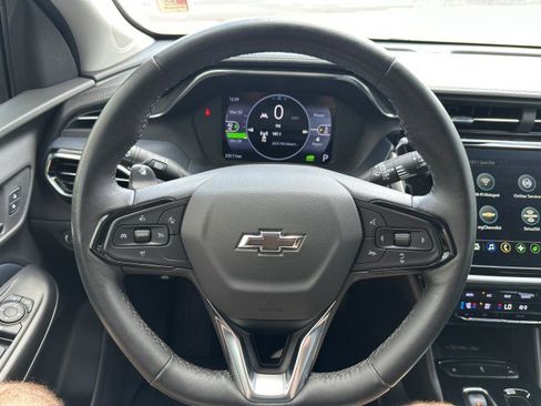 Used 2023 Chevrolet Bolt EUV Premier image 16