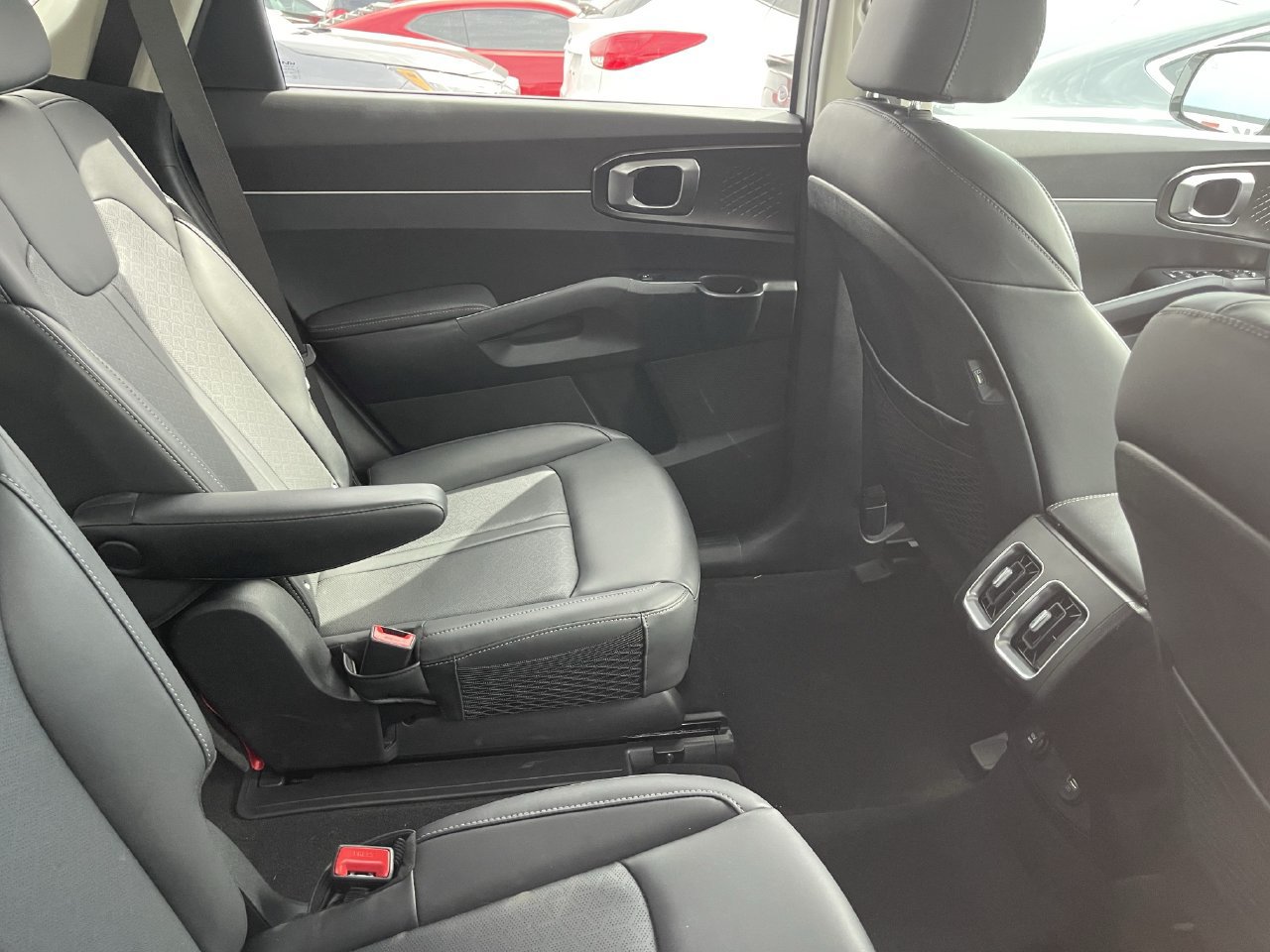 Certified 2023 Kia Sorento EX FWD image 6