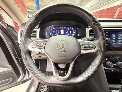Used 2023 Volkswagen Atlas SEL Premium AWD/4WD image 25