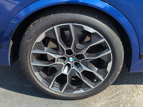 Certified 2025 BMW X7 M60i image 13